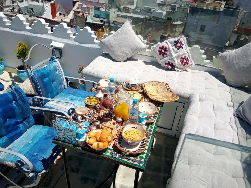 Bed and Breakfast Dar Tinjaa Tanger Exteriér fotografie